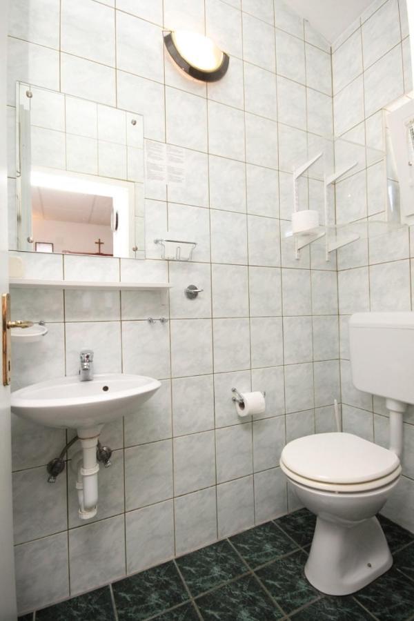 Apartments With A Parking Space Preko, Ugljan - 8224 מראה חיצוני תמונה