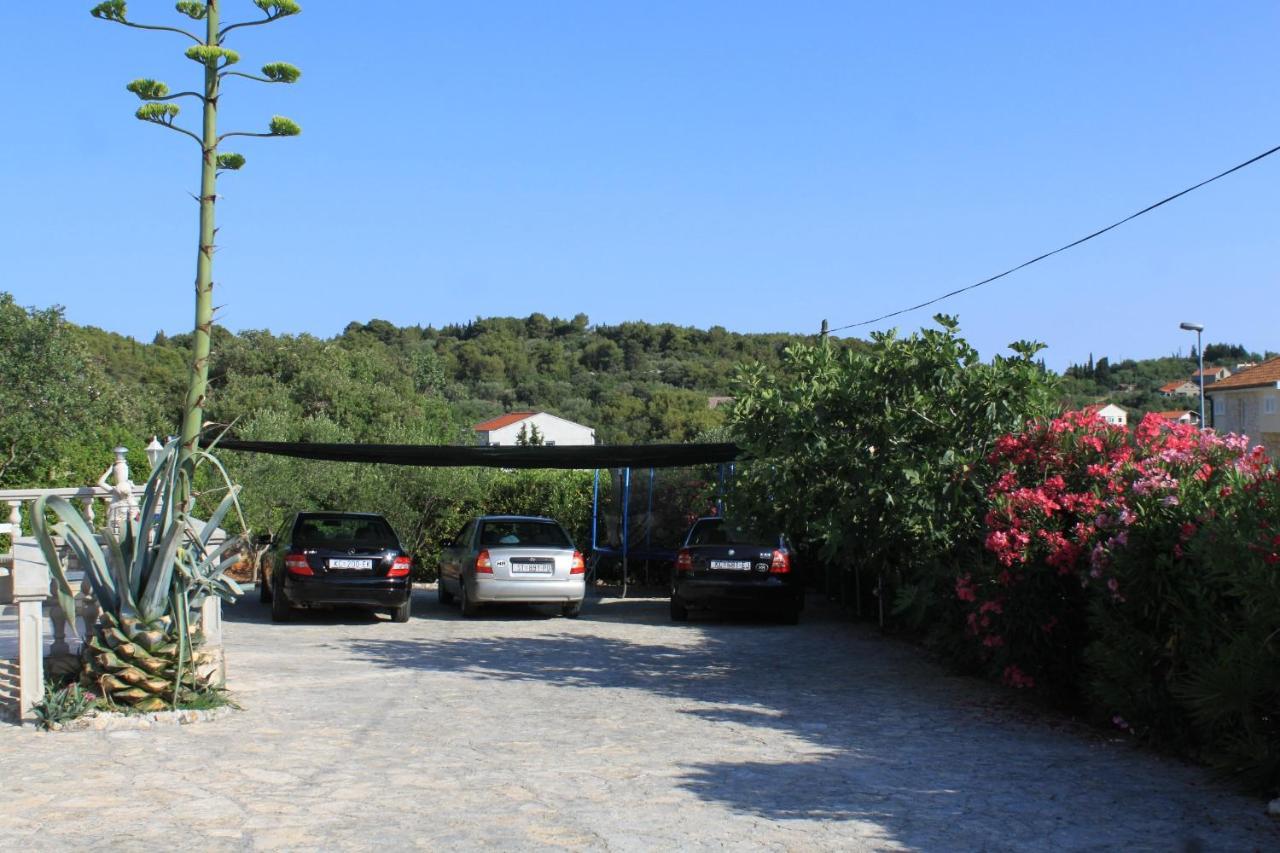 Apartments With A Parking Space Preko, Ugljan - 8224 מראה חיצוני תמונה
