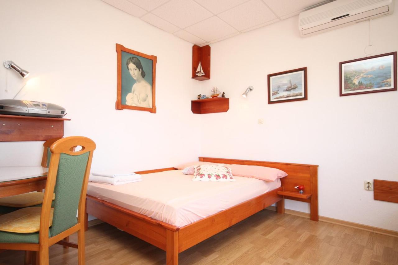 Apartments With A Parking Space Preko, Ugljan - 8224 מראה חיצוני תמונה