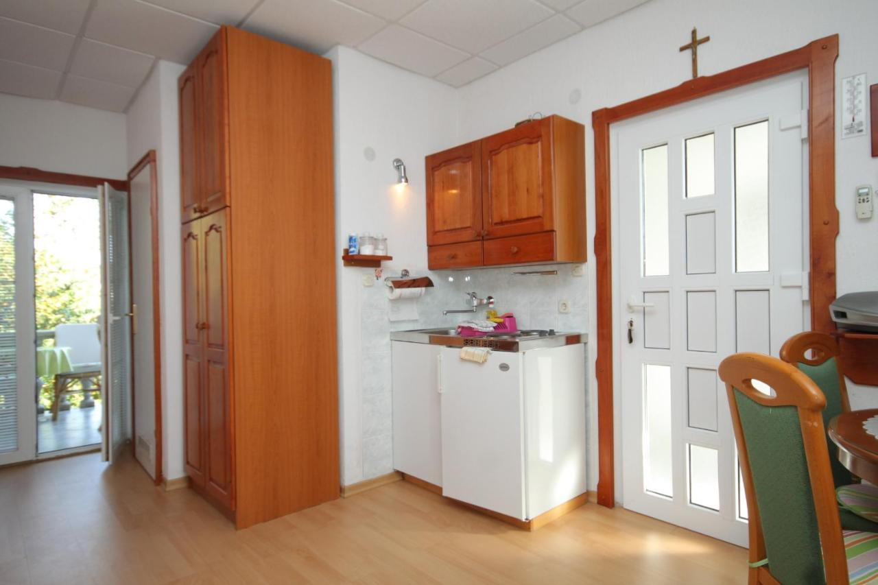 Apartments With A Parking Space Preko, Ugljan - 8224 מראה חיצוני תמונה