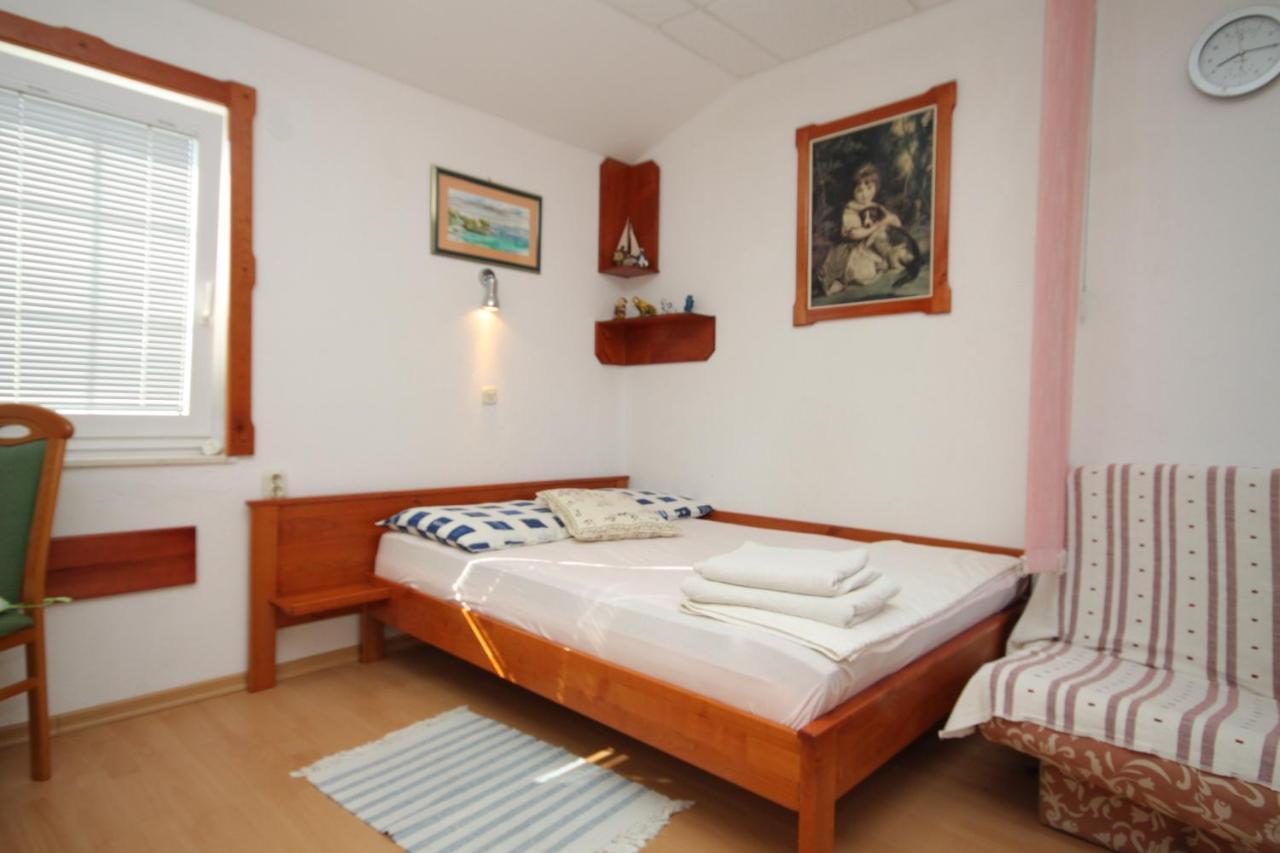 Apartments With A Parking Space Preko, Ugljan - 8224 מראה חיצוני תמונה