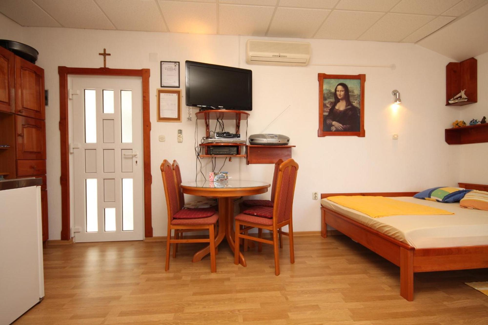 Apartments With A Parking Space Preko, Ugljan - 8224 חדר תמונה